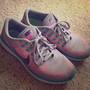 Nike free run running shoes